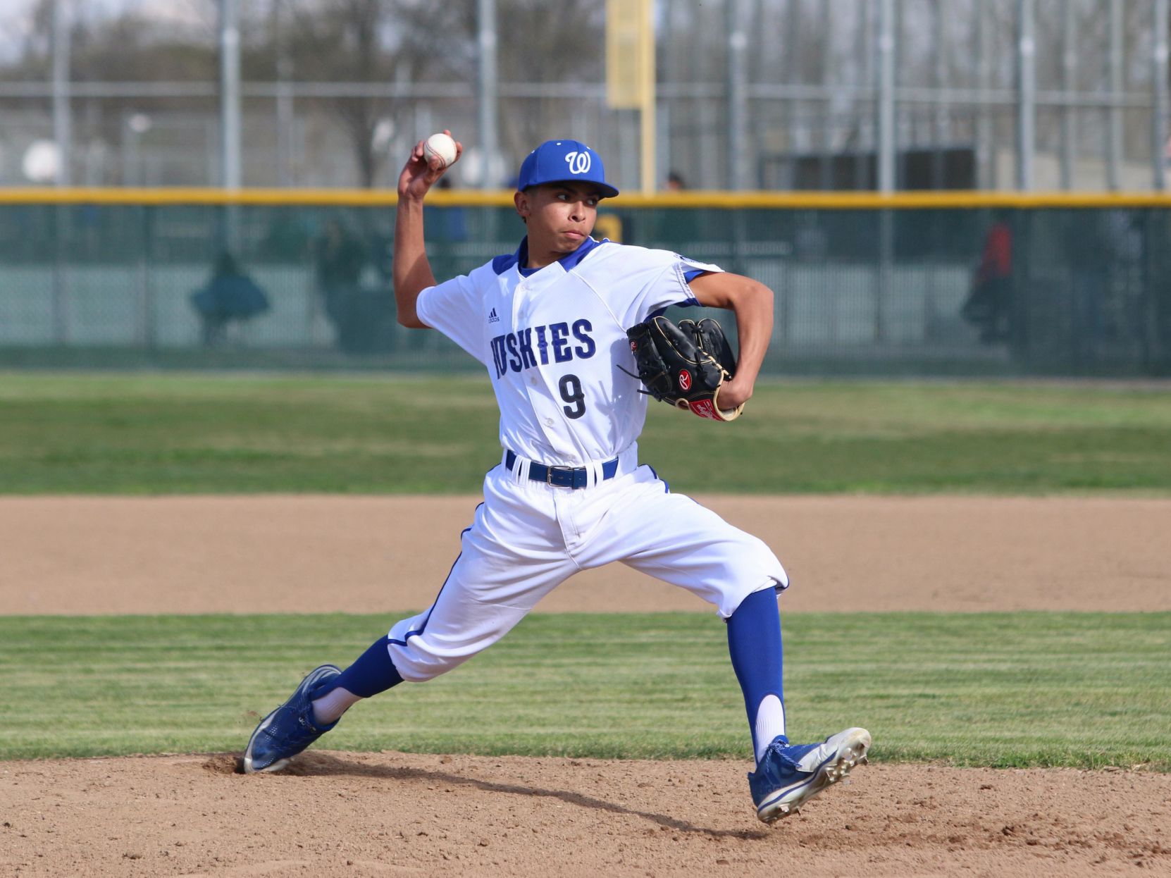 Rebuilding Huskies lose 14-2 in CSL opener